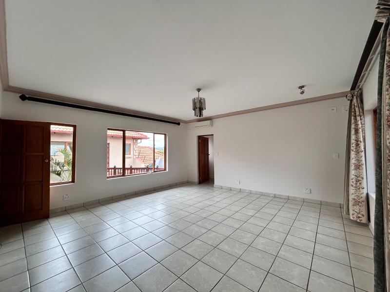 5 Bedroom Property for Sale in Birdwood Estate North West